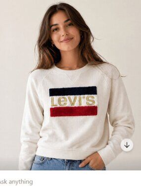 Levi's Sweatshirt Girls Large Red white & Blue Logo 12-13 years vintage